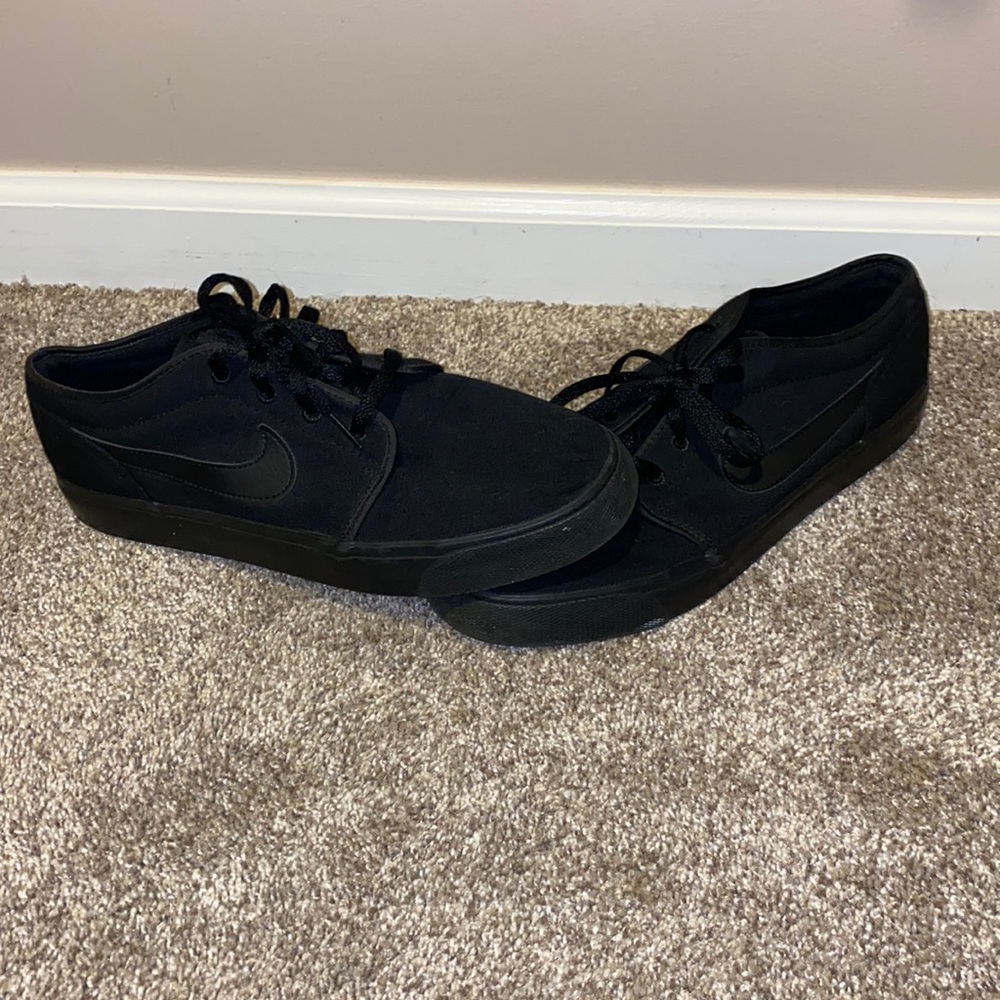 Black Nikes
